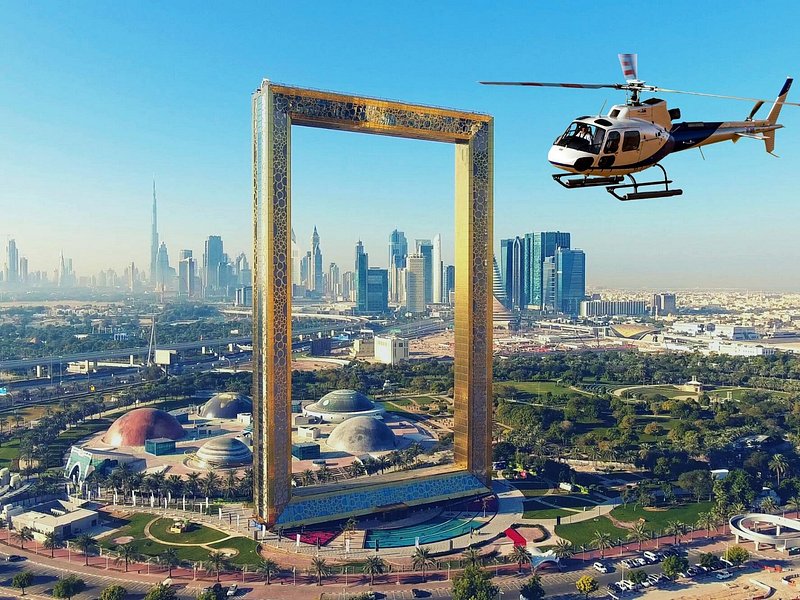 Helicopter tour in Dubai